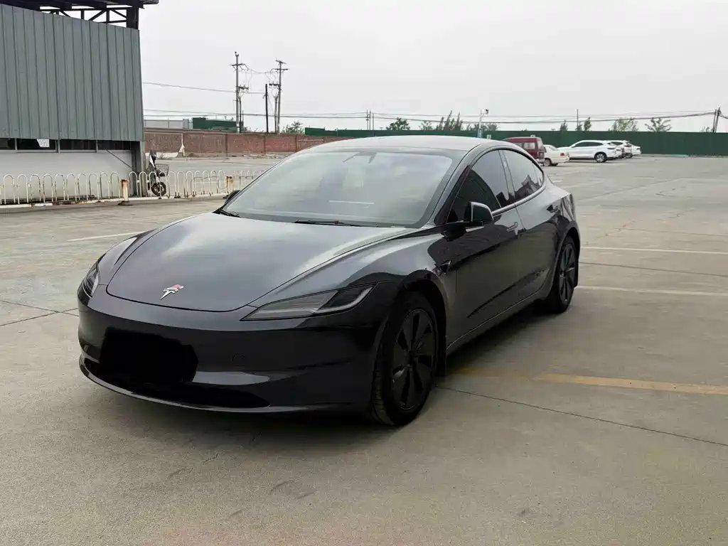 Tesla Model 3 2020 — фото 1 из 5