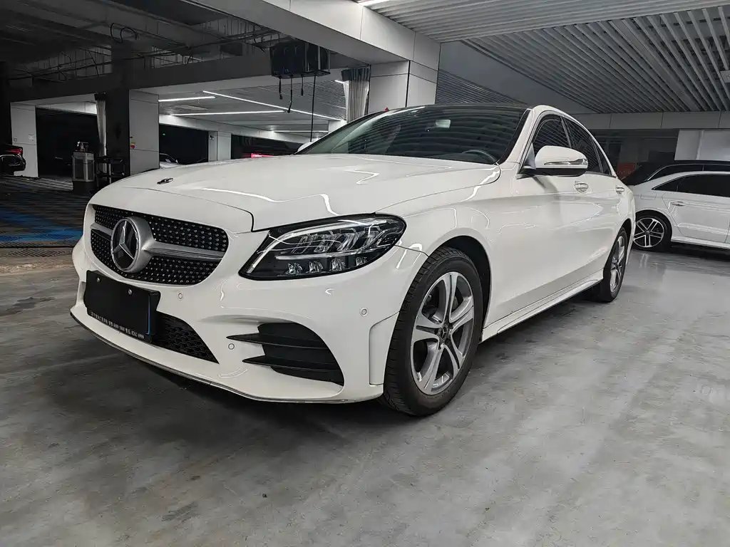 Mercedes-Benz C-Class 2020 — фото 1 из 5
