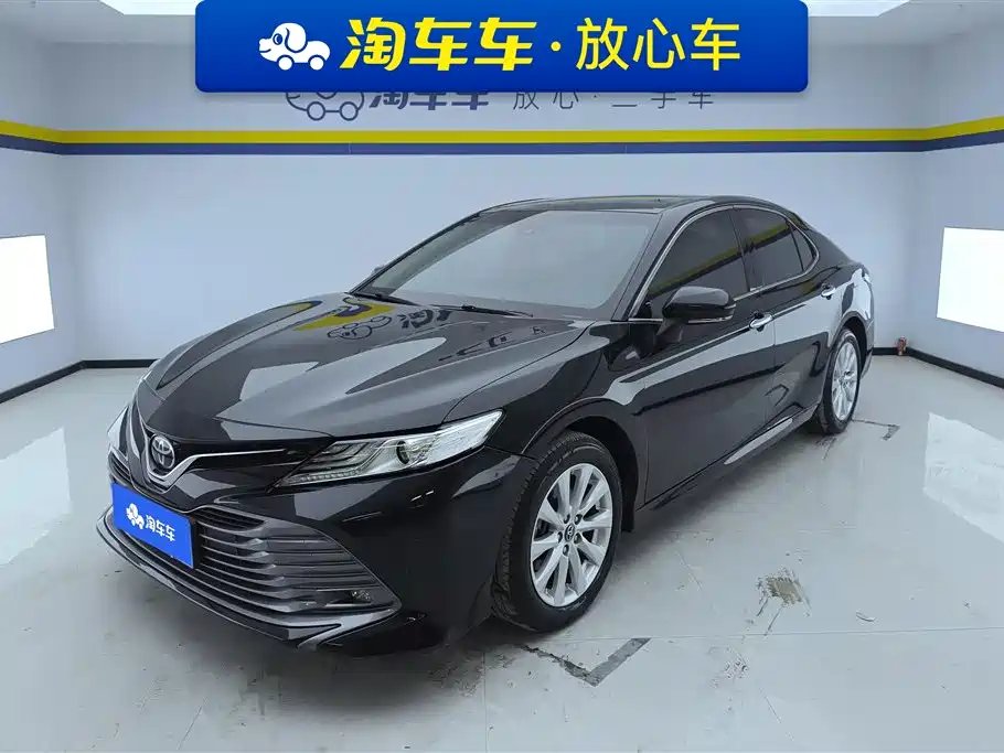 Toyota Camry 2020 — фото 1 из 5