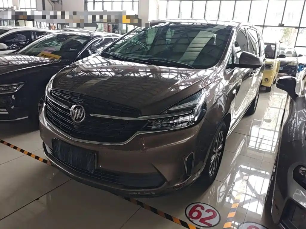 Buick GL8 2022 — фото 1 из 5