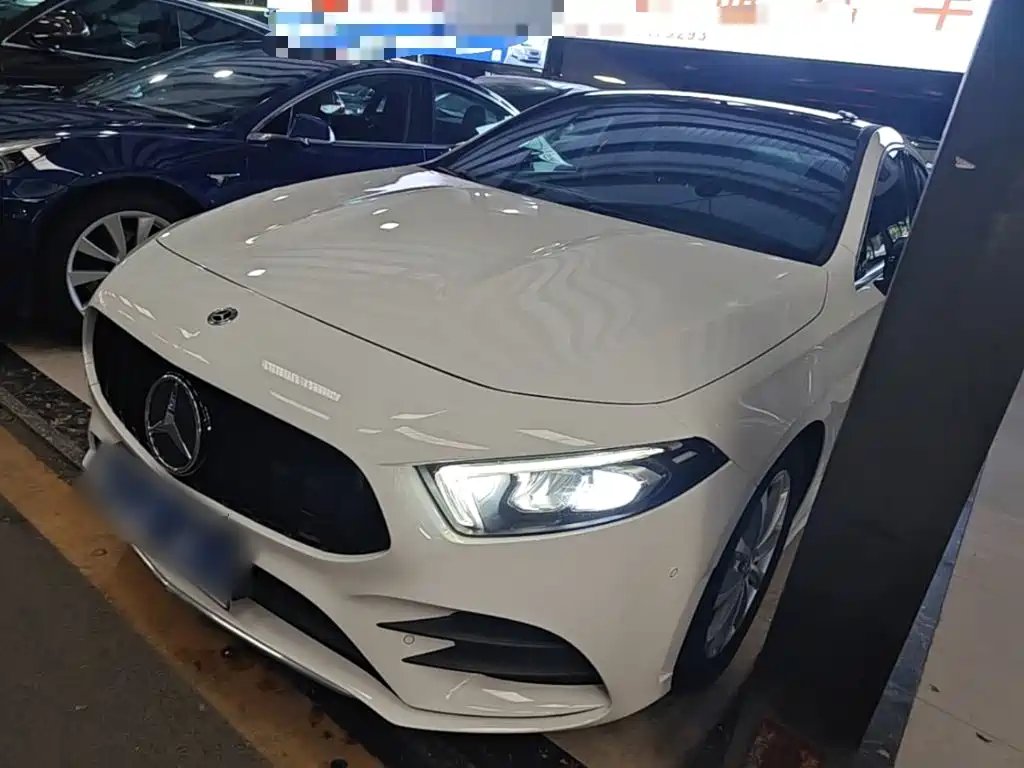 Mercedes-Benz A-Class 2020 — фото 1 из 5