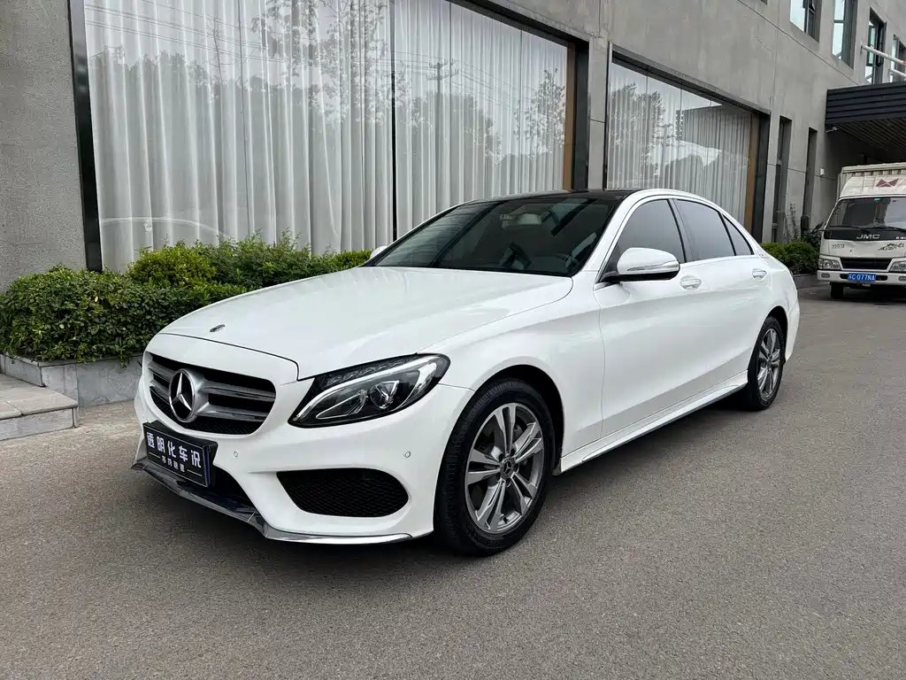 Mercedes-Benz C-Class 2018 — фото 1 из 5