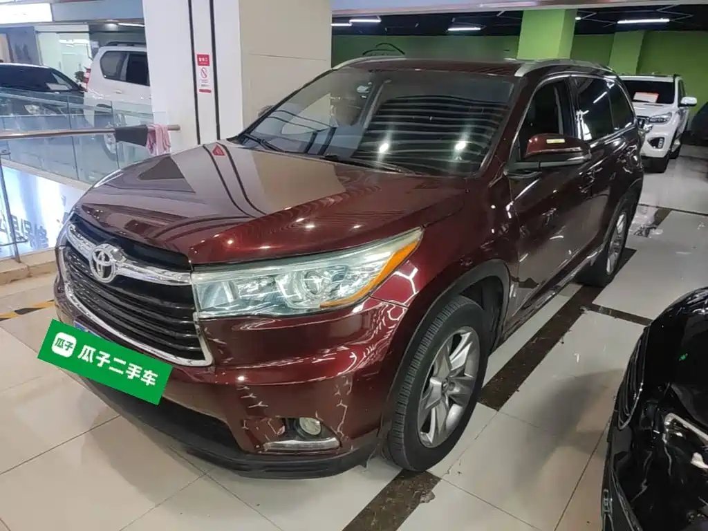 Toyota Highlander 2017 — фото 1 из 5