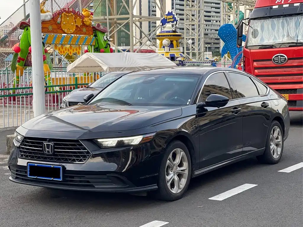 Honda Accord 2023 — фото 1 из 5