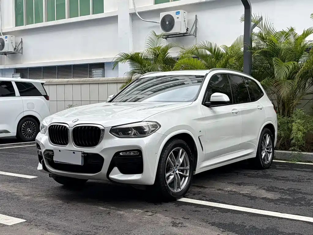 BMW X3 2018 — фото 1 из 5