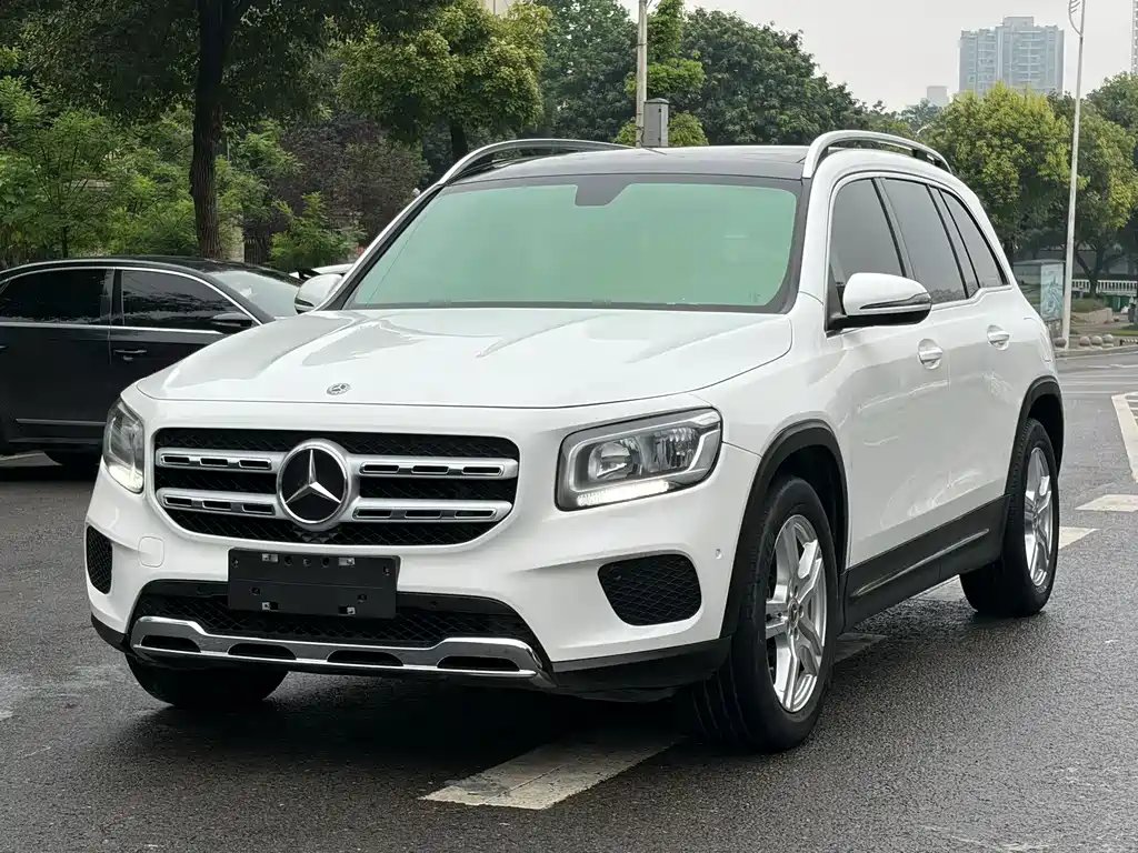 Mercedes-Benz GLB 2020 — фото 1 из 5
