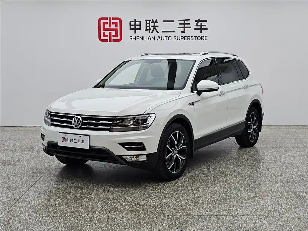 Volkswagen Tiguan L 2020 — фото 1 из 5