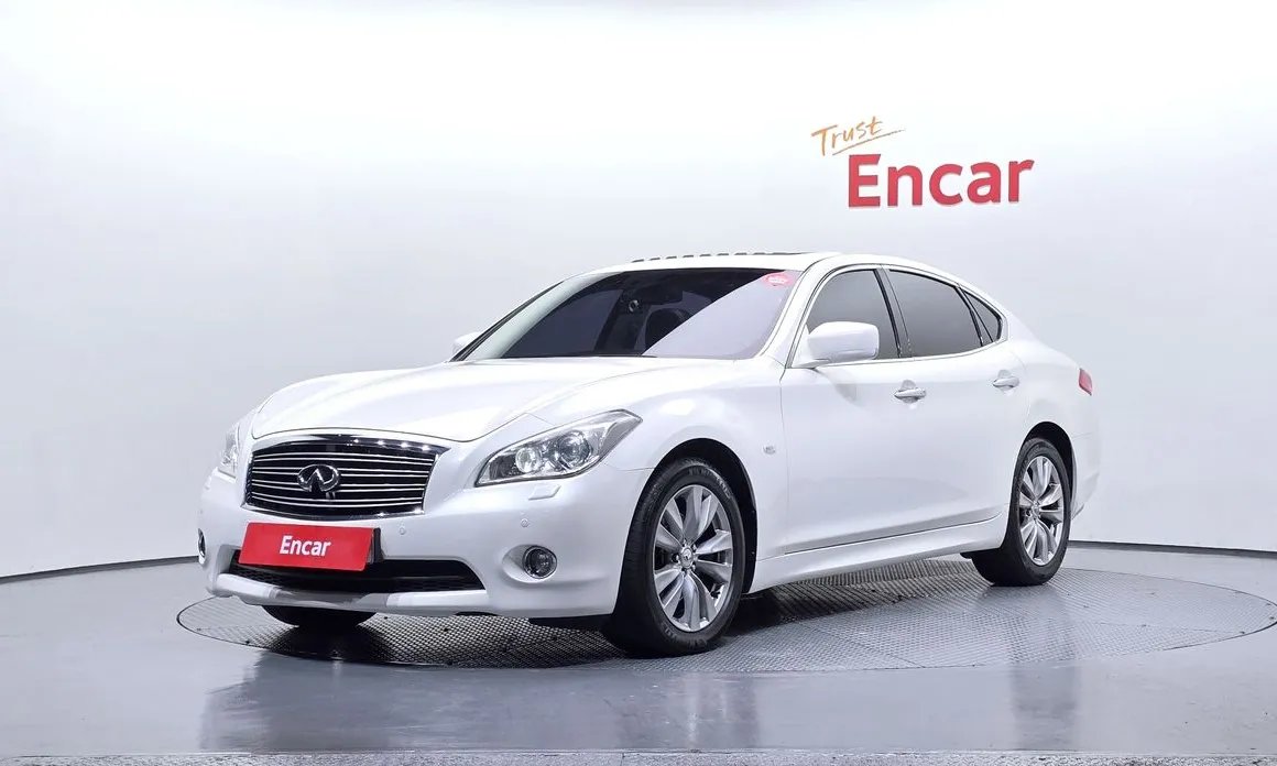 Infiniti M 2013