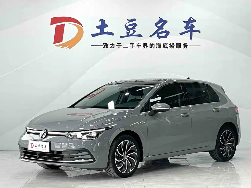 Volkswagen Golf 2022 — фото 1 из 5