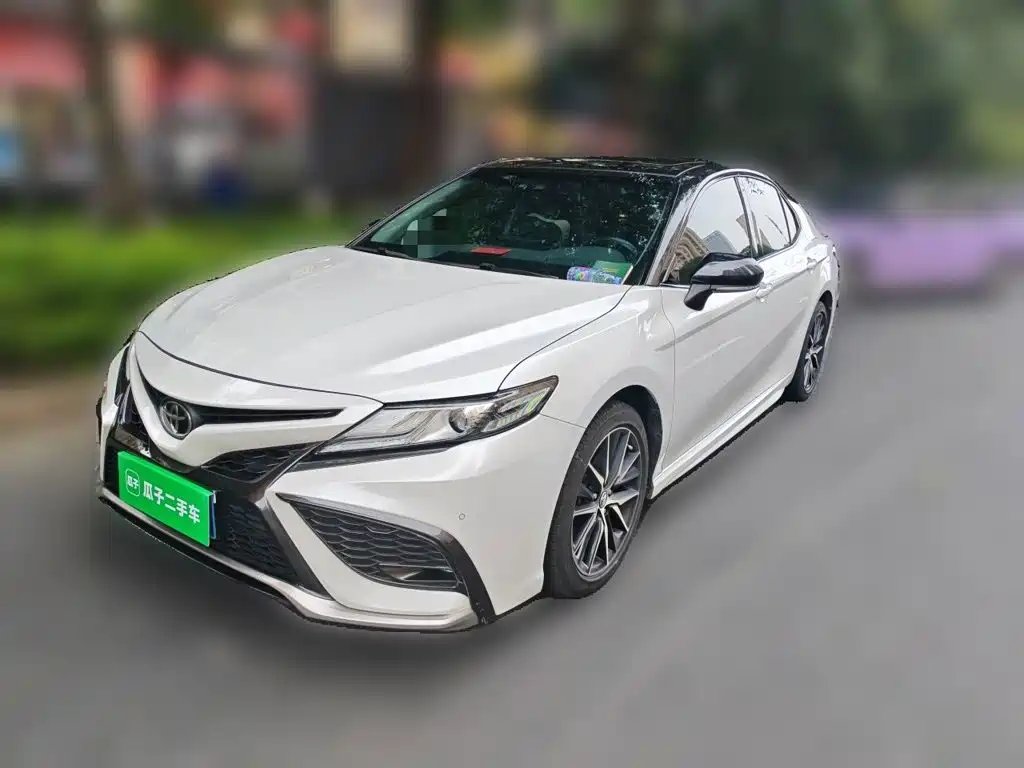 Toyota Camry 2021 — фото 1 из 5