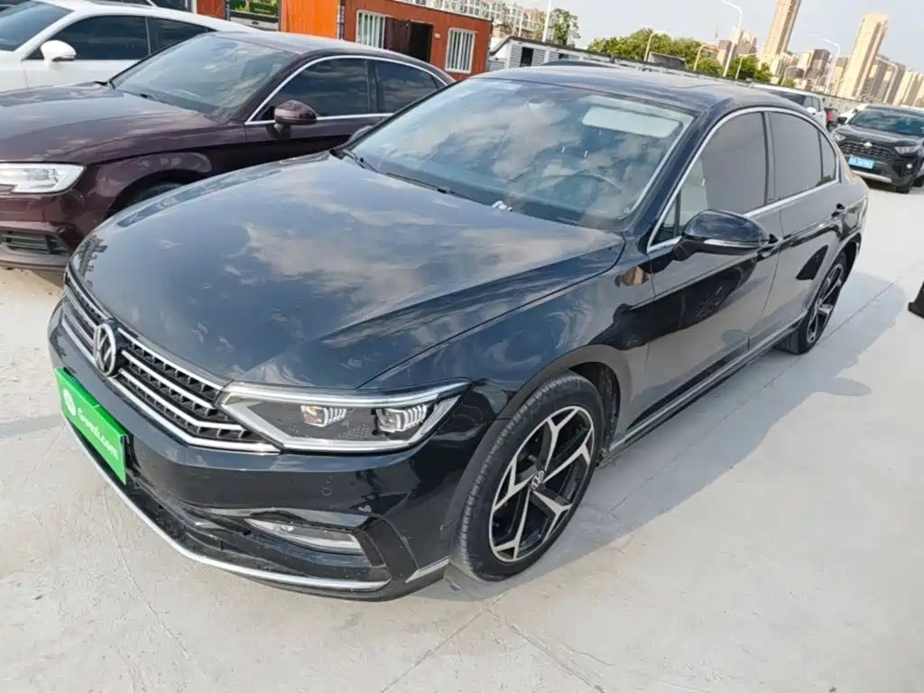 Volkswagen Magotan 2023 — фото 1 из 5