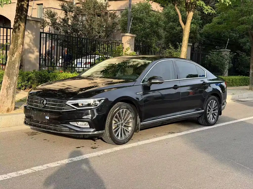 Volkswagen Magotan 2021 — фото 1 из 5