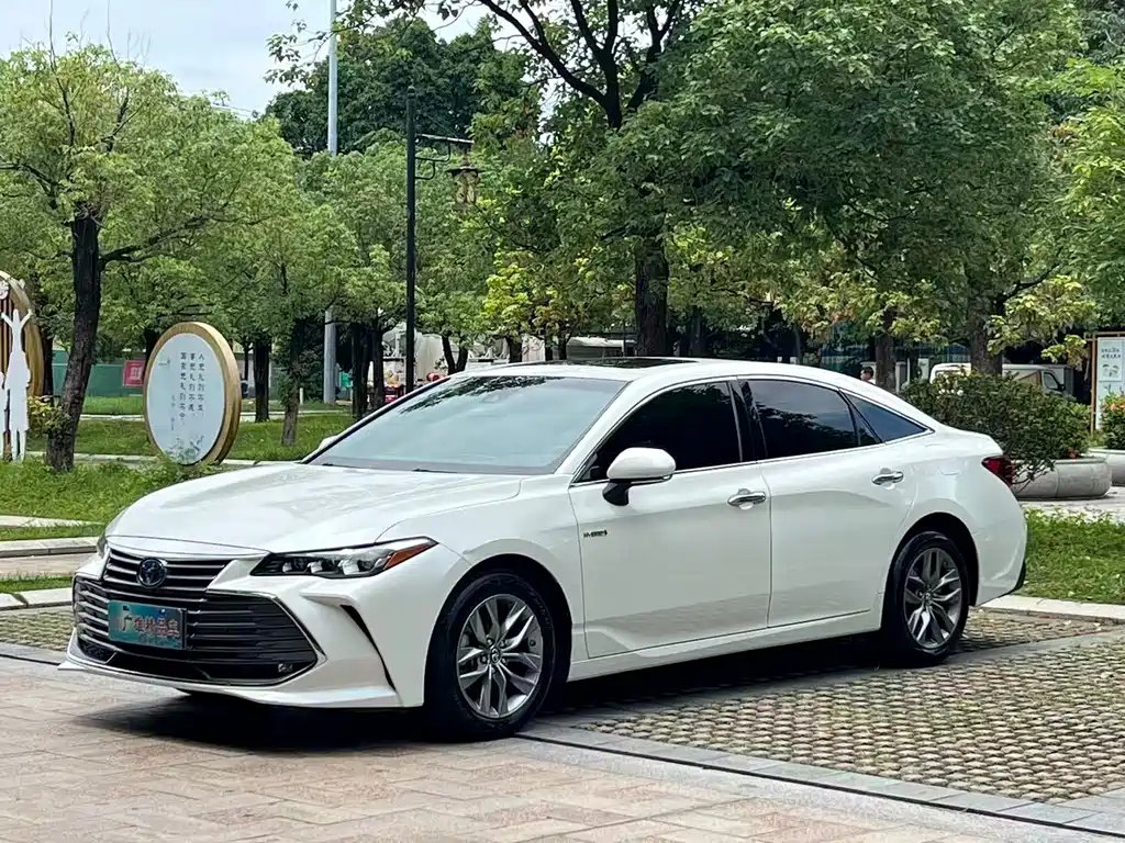Toyota Avalon 2020 — фото 1 из 5