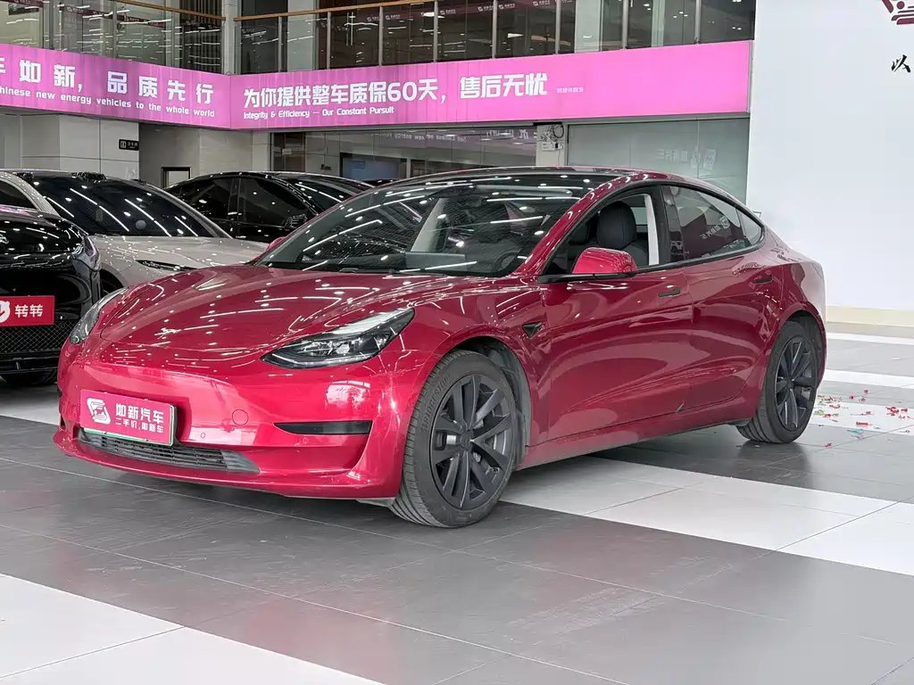 Tesla Model 3 2021 — фото 1 из 5
