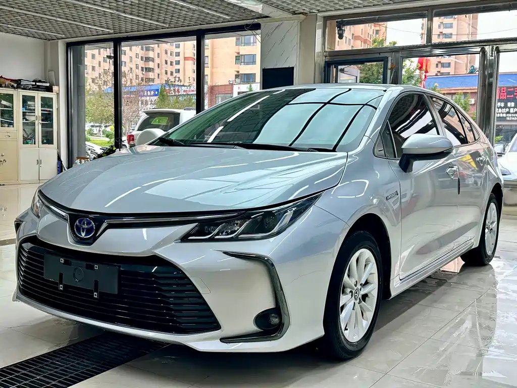 Toyota Corolla 2022 — фото 1 из 5