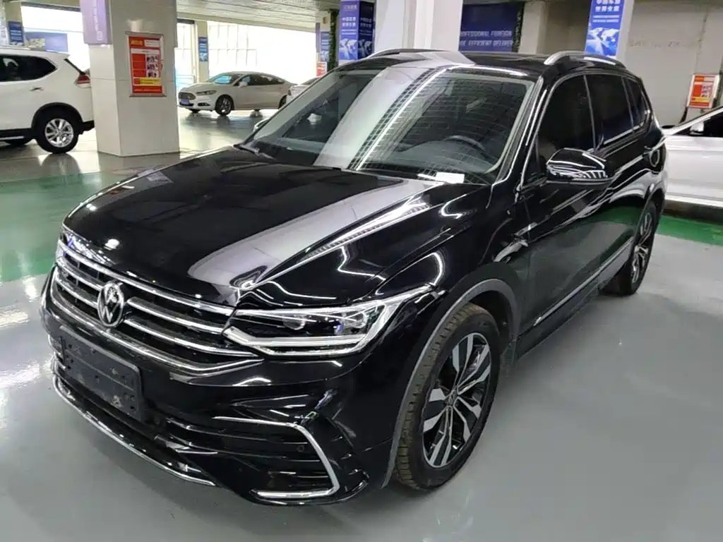 Volkswagen Tiguan L 2022 — фото 1 из 5