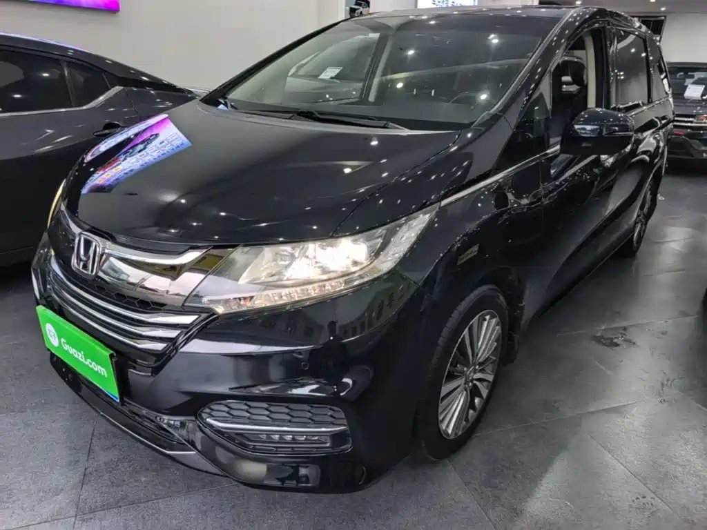Honda Odyssey 2019 — фото 1 из 5