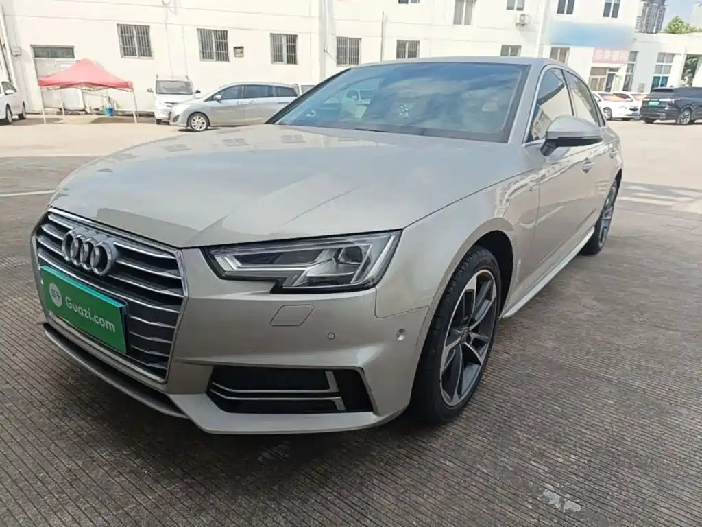 Audi A4L 2019 — фото 1 из 5