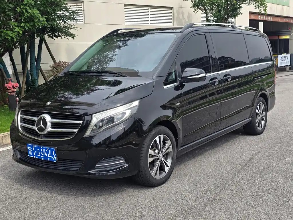Mercedes-Benz V-Class 2016 — фото 1 из 5