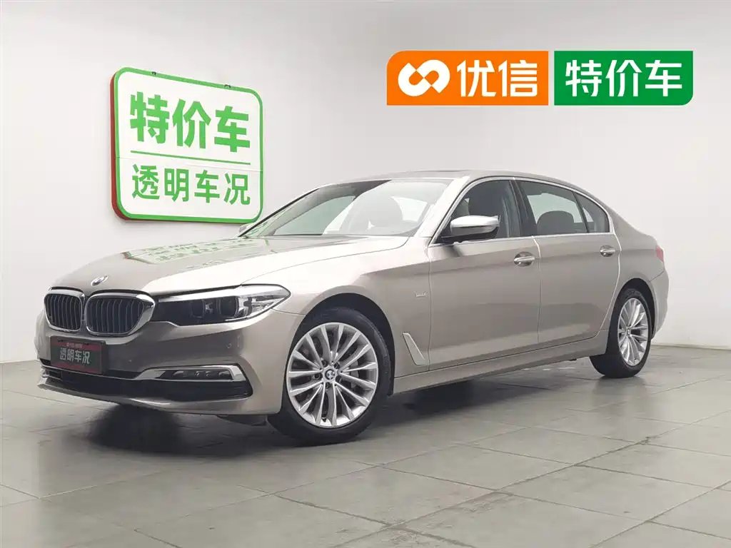 BMW 5 Series 2018 — фото 1 из 5
