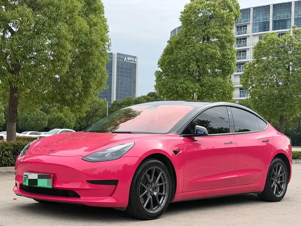 Tesla Model 3 2022 — фото 1 из 5