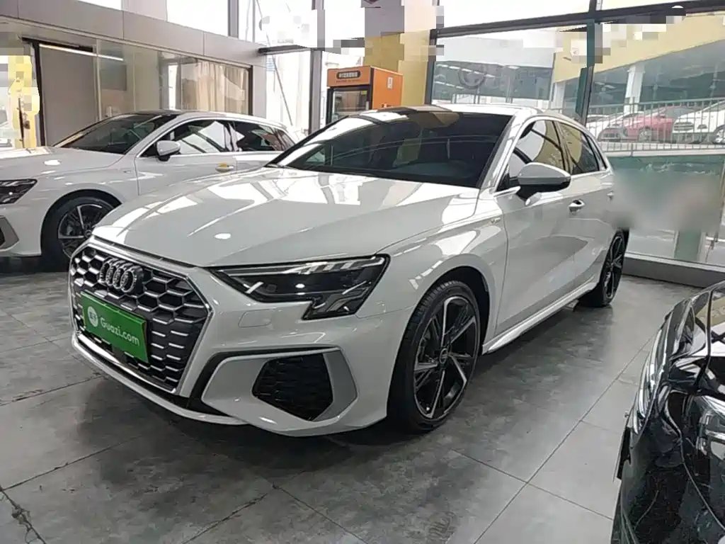 Audi A3 2024 — фото 1 из 5