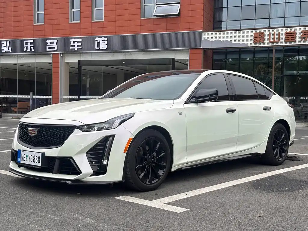 Cadillac CT5 2022 — фото 1 из 5