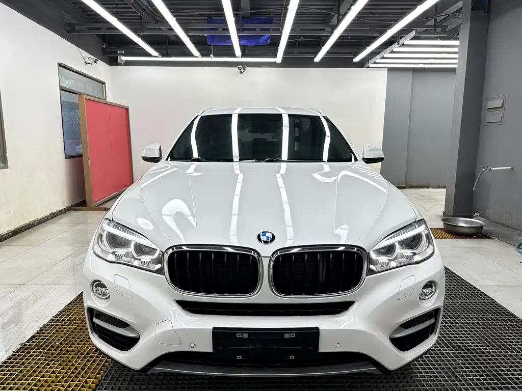 BMW X6 2015 — фото 1 из 5
