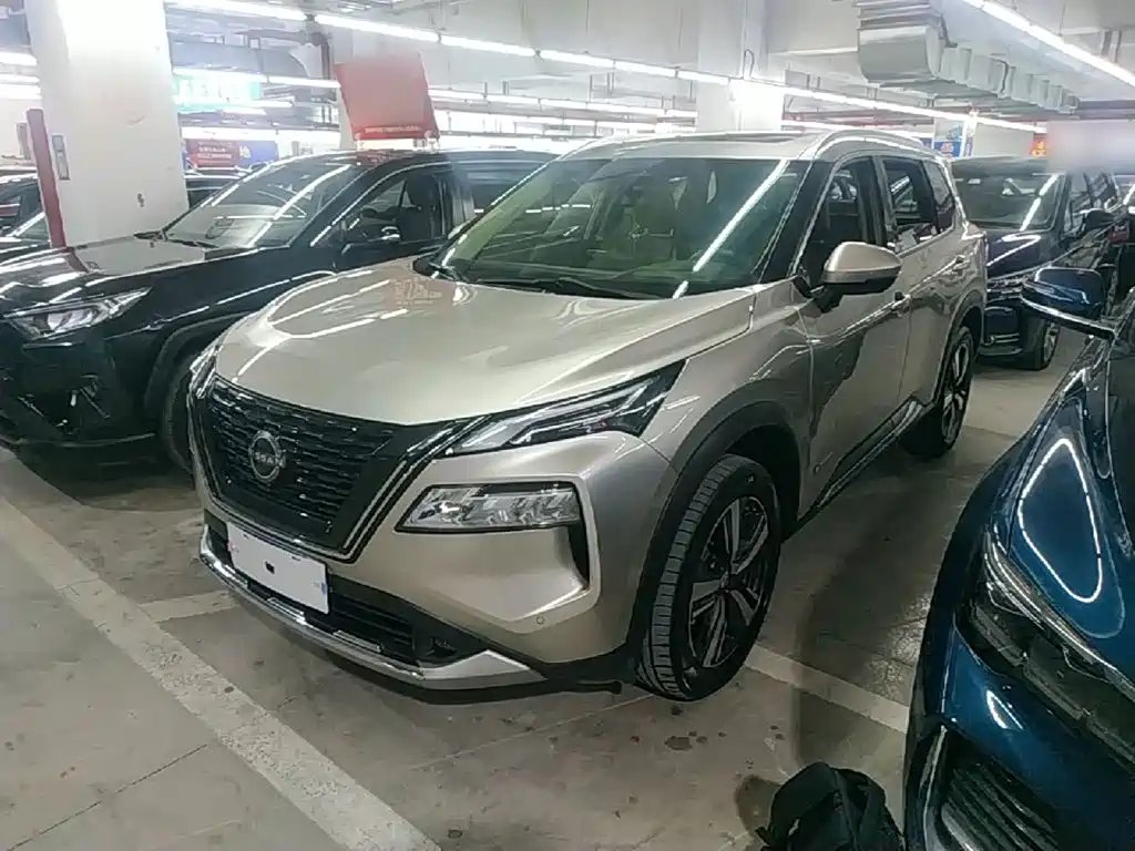 Nissan X-Trail 2023 — фото 1 из 5