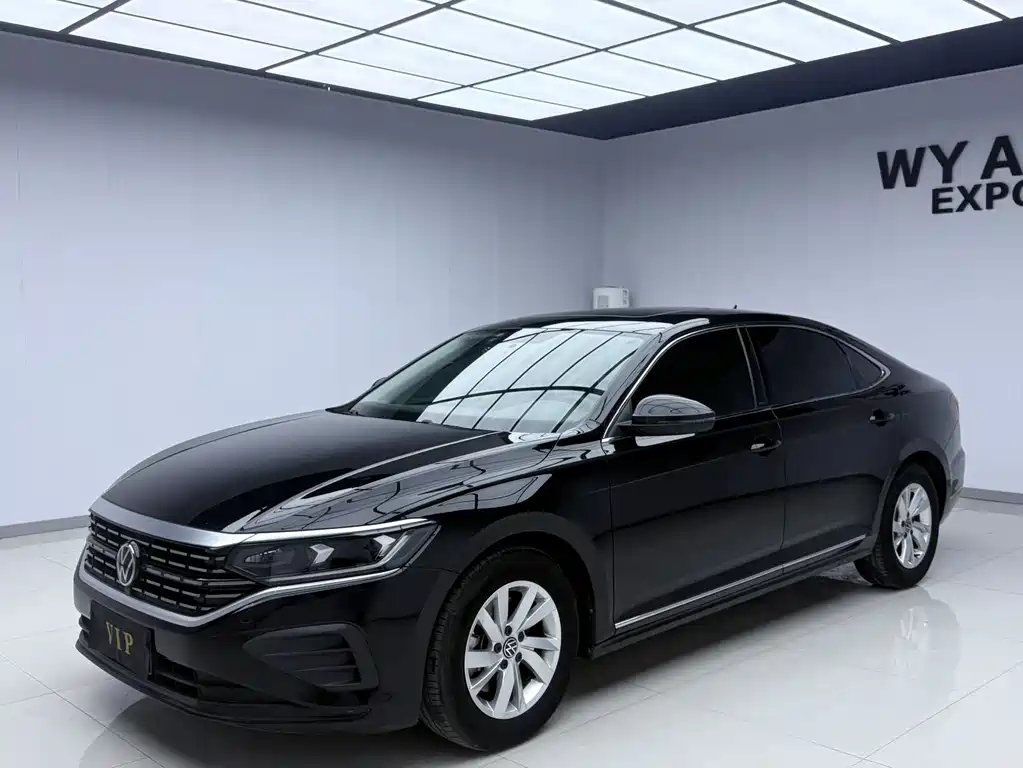 Volkswagen Passat 2023 — фото 1 из 5