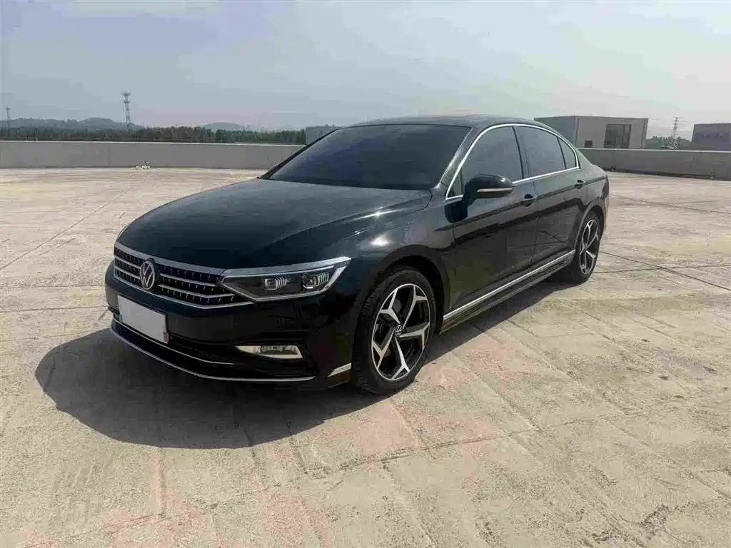 Volkswagen Magotan 2024 — фото 1 из 5