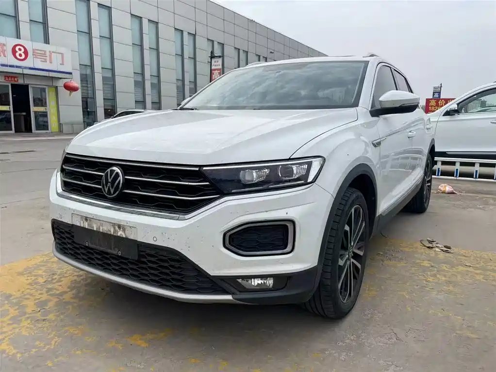 Volkswagen T-Roc 2022 — фото 1 из 5