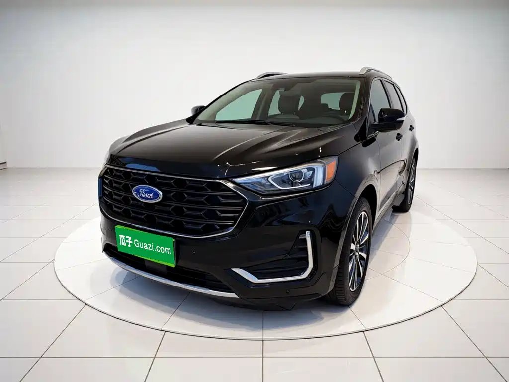 Ford Edge 2021 — фото 1 из 5