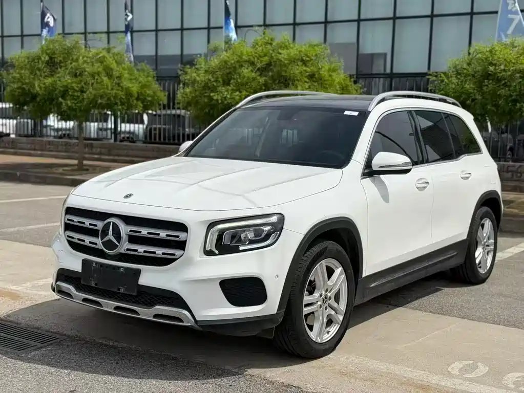 Mercedes-Benz GLB 2021 — фото 1 из 5