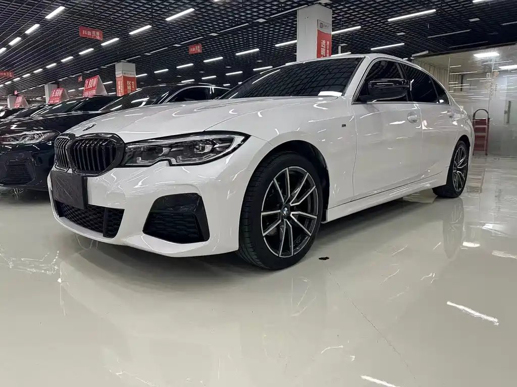 BMW 3 Series 2020 — фото 1 из 5