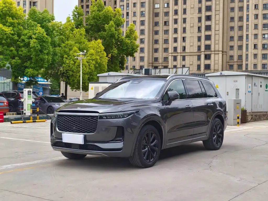 Li Auto Li ONE 2022 — фото 1 из 5
