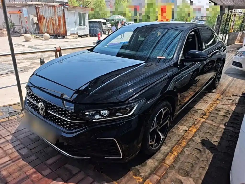 Volkswagen Passat 2023 — фото 1 из 5