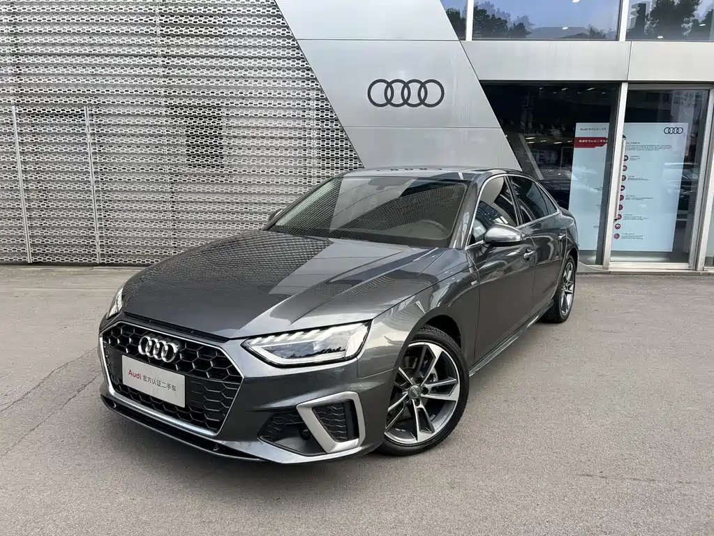 Audi A4L 2020 — фото 1 из 5
