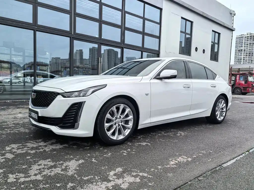 Cadillac CT5 2021 — фото 1 из 5
