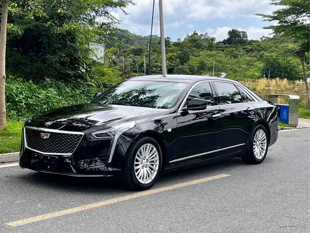 Cadillac CT6 2019 — фото 1 из 5