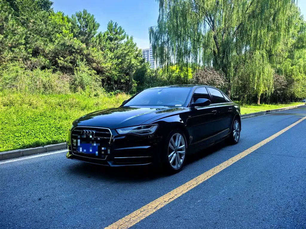 Audi A6L 2019 — фото 1 из 5
