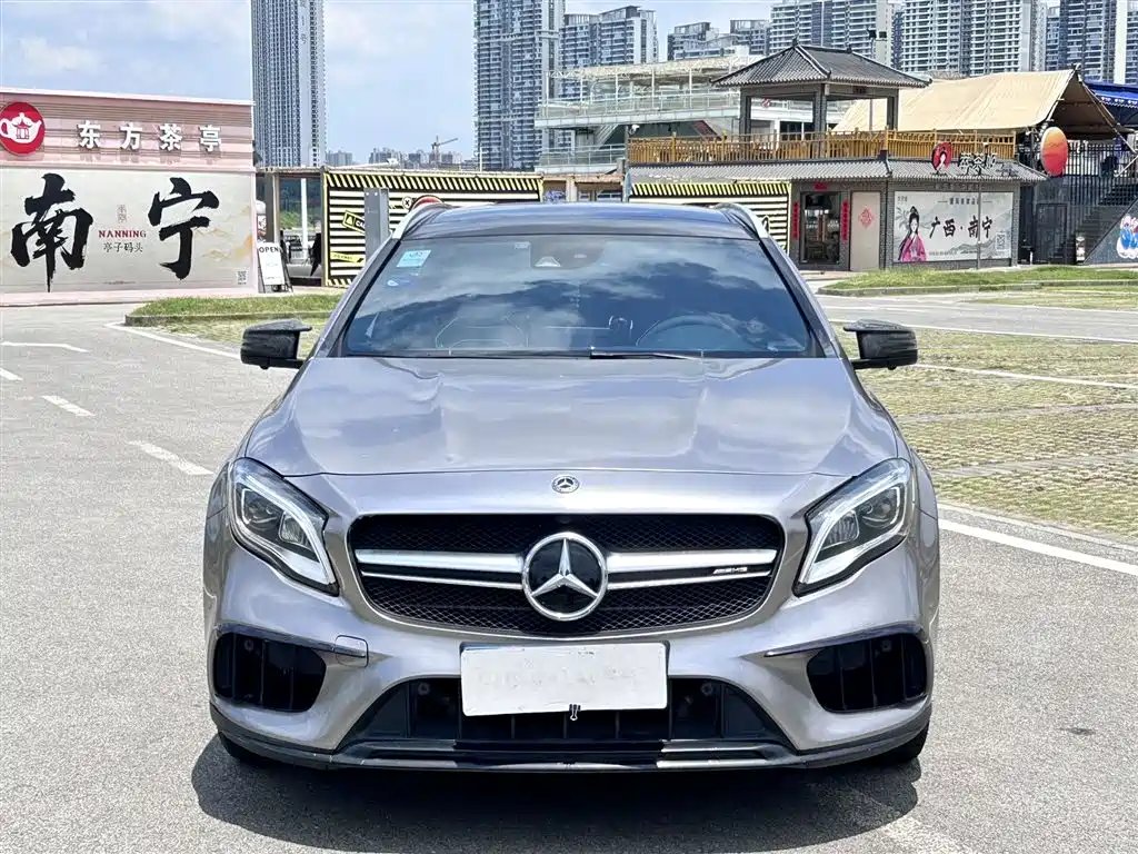 Mercedes-Benz GLA AMG 2018 — фото 1 из 5