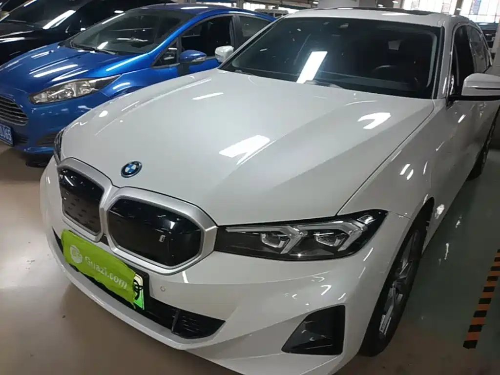 BMW i3 2024 — фото 1 из 5
