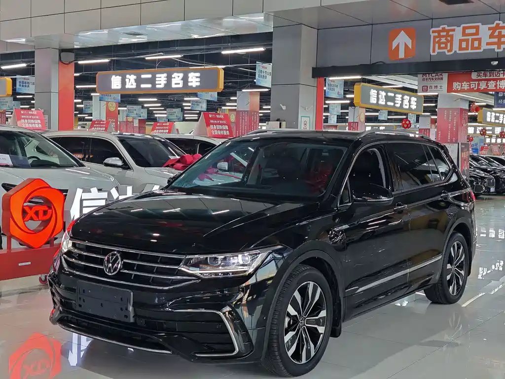 Volkswagen Tiguan L 2024 — фото 1 из 5