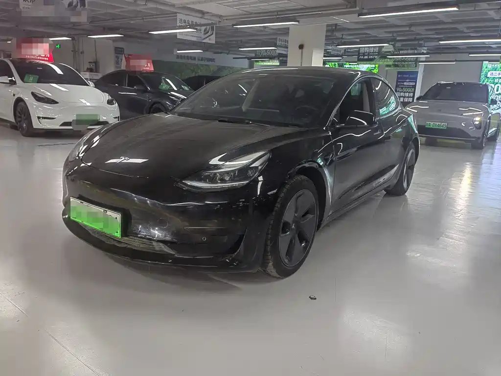 Tesla Model 3 2022 — фото 1 из 5