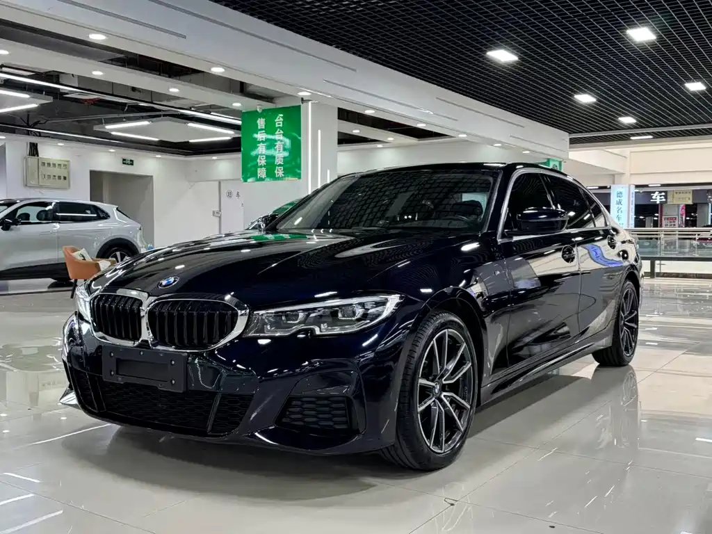 BMW 3 Series 2021 — фото 1 из 5