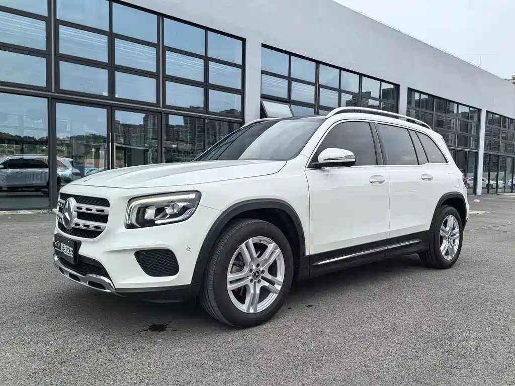 Mercedes-Benz GLB 2022 — фото 1 из 5