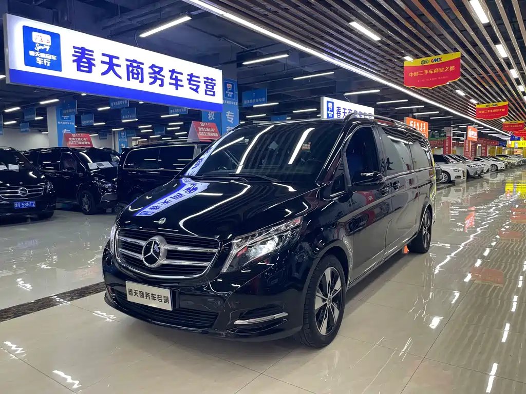Mercedes-Benz V-Class 2019 — фото 1 из 5