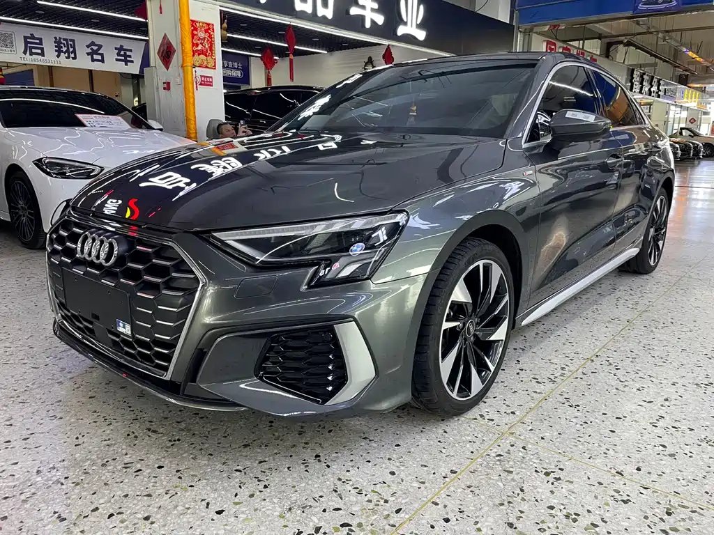 Audi A3 2022 — фото 1 из 5
