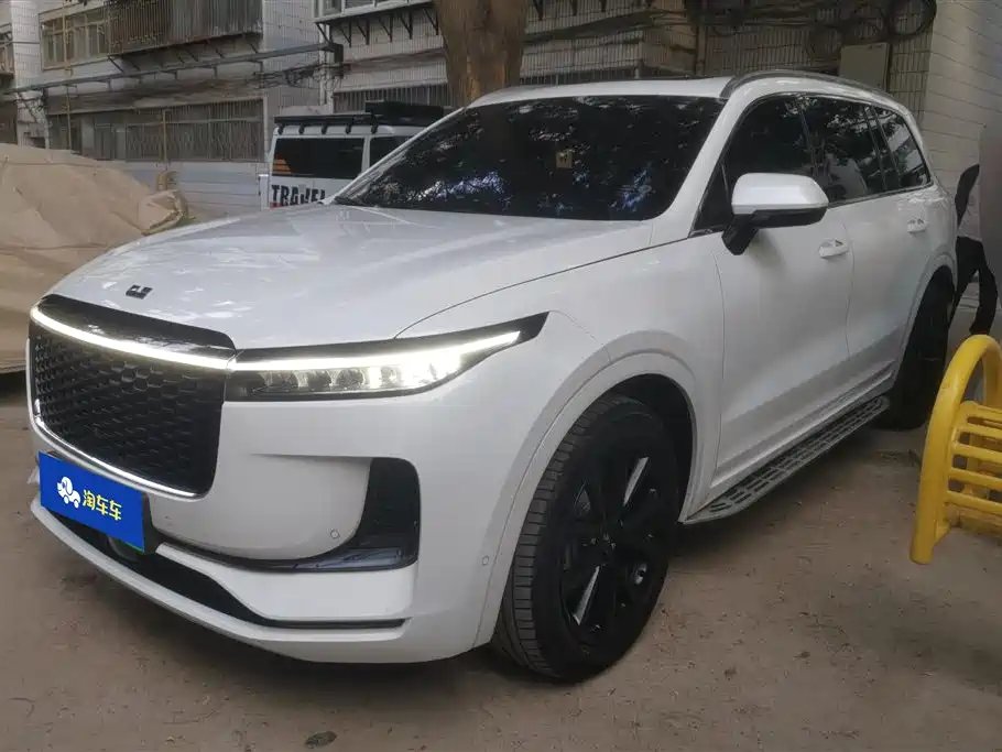 Li Auto Li ONE 2023 — фото 1 из 5